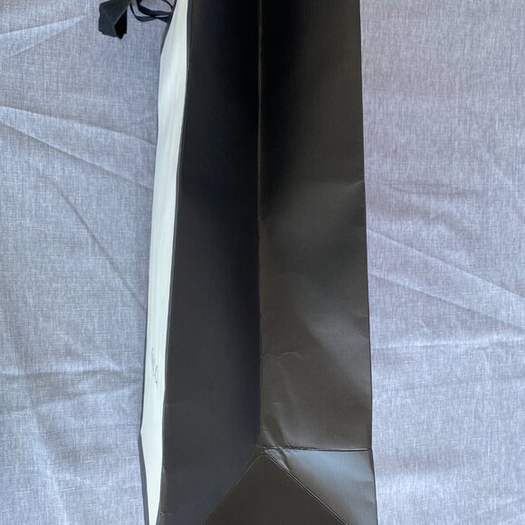 Gucci Shopping Bag - 💯 Authentic - Picture 4 of 7